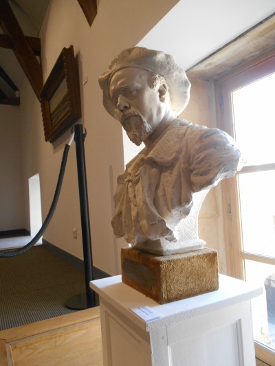 Buste de Eugène Damas en plâtre par Alphonse Colle.