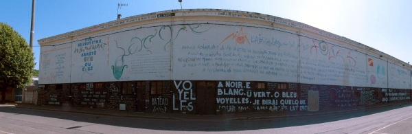 Le mur complet et les écrits d'Arthur Rimbaud. 