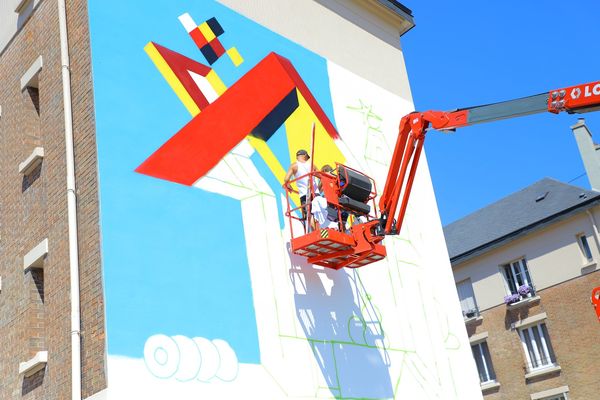 Fresque en cours de réalisation. Photo 2SHY