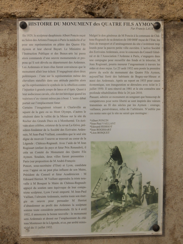 Plaque historique sur le monument de Bogny-sur-Meuse, texte de Francis Laux
