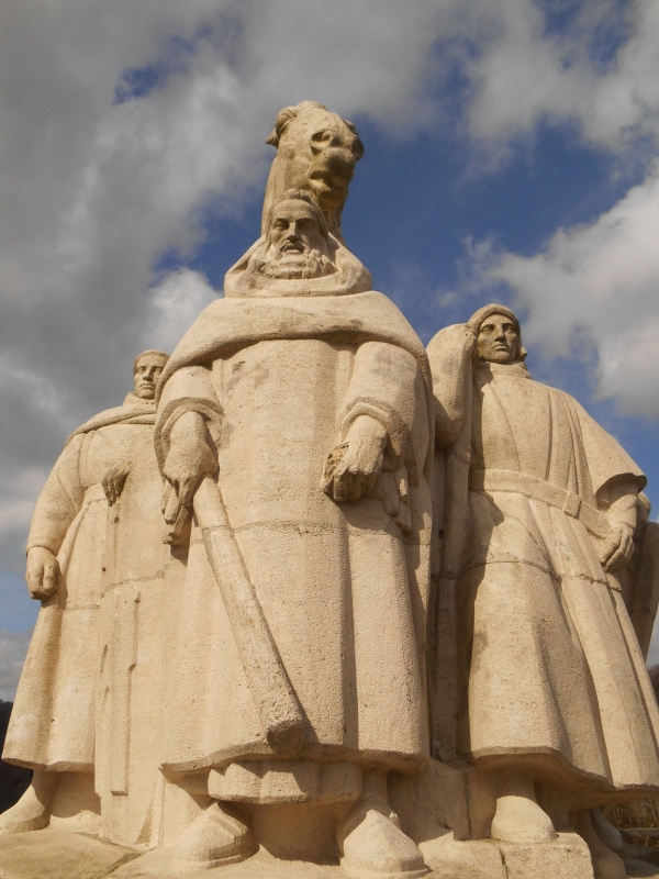 Monument des quatre fils Aymon du sculpteur Albert Poncin